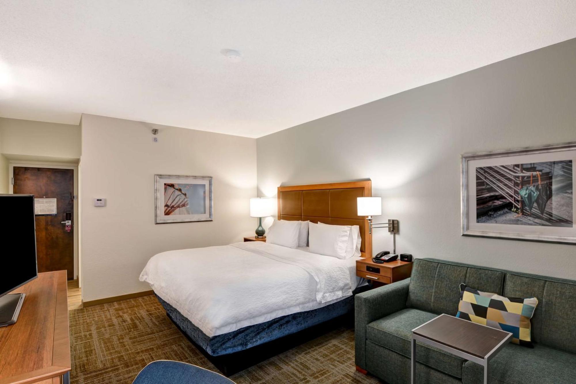 Hampton Inn State College Exterior photo