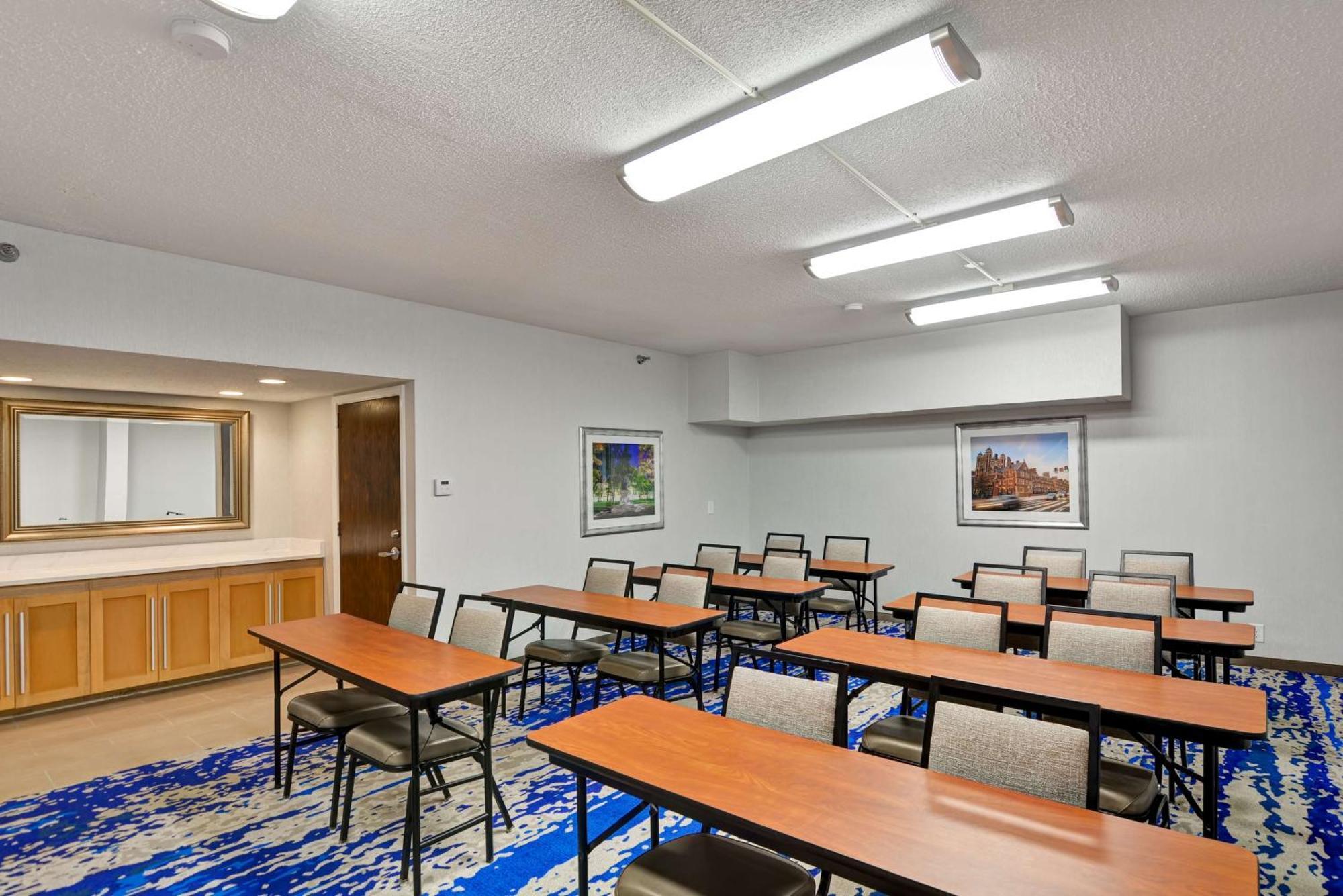 Hampton Inn State College Exterior photo