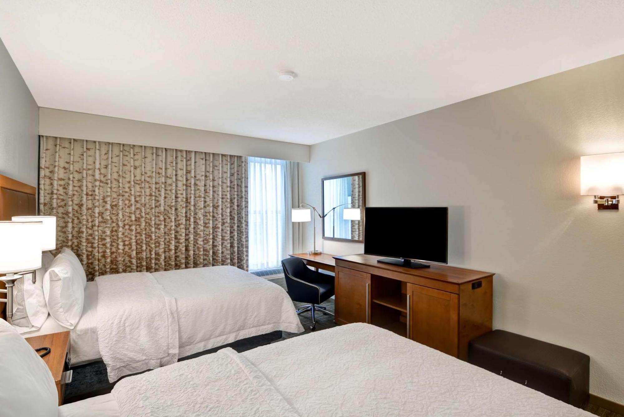 Hampton Inn State College Exterior photo