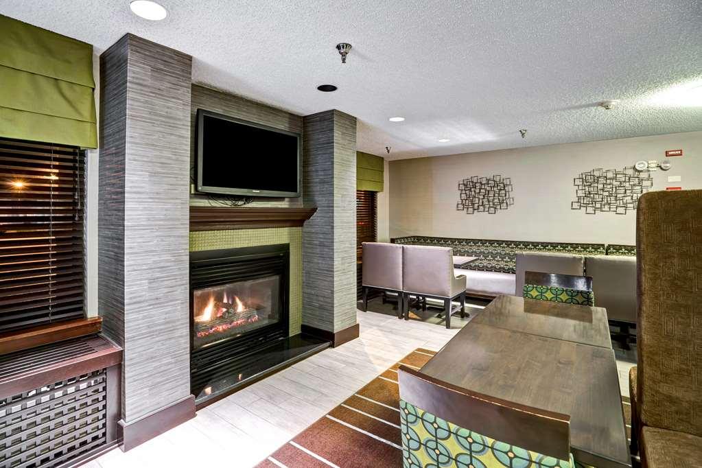 Hampton Inn State College Interior photo