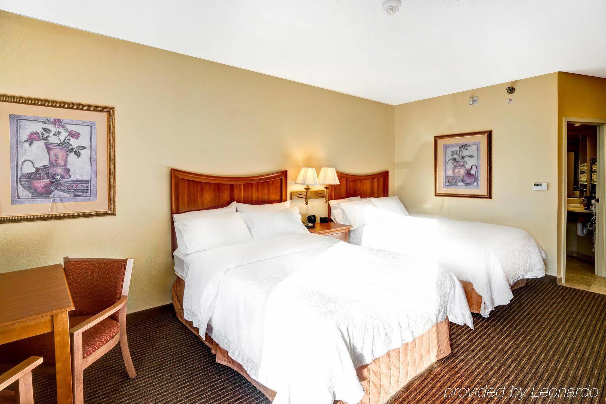 Hampton Inn State College Exterior photo