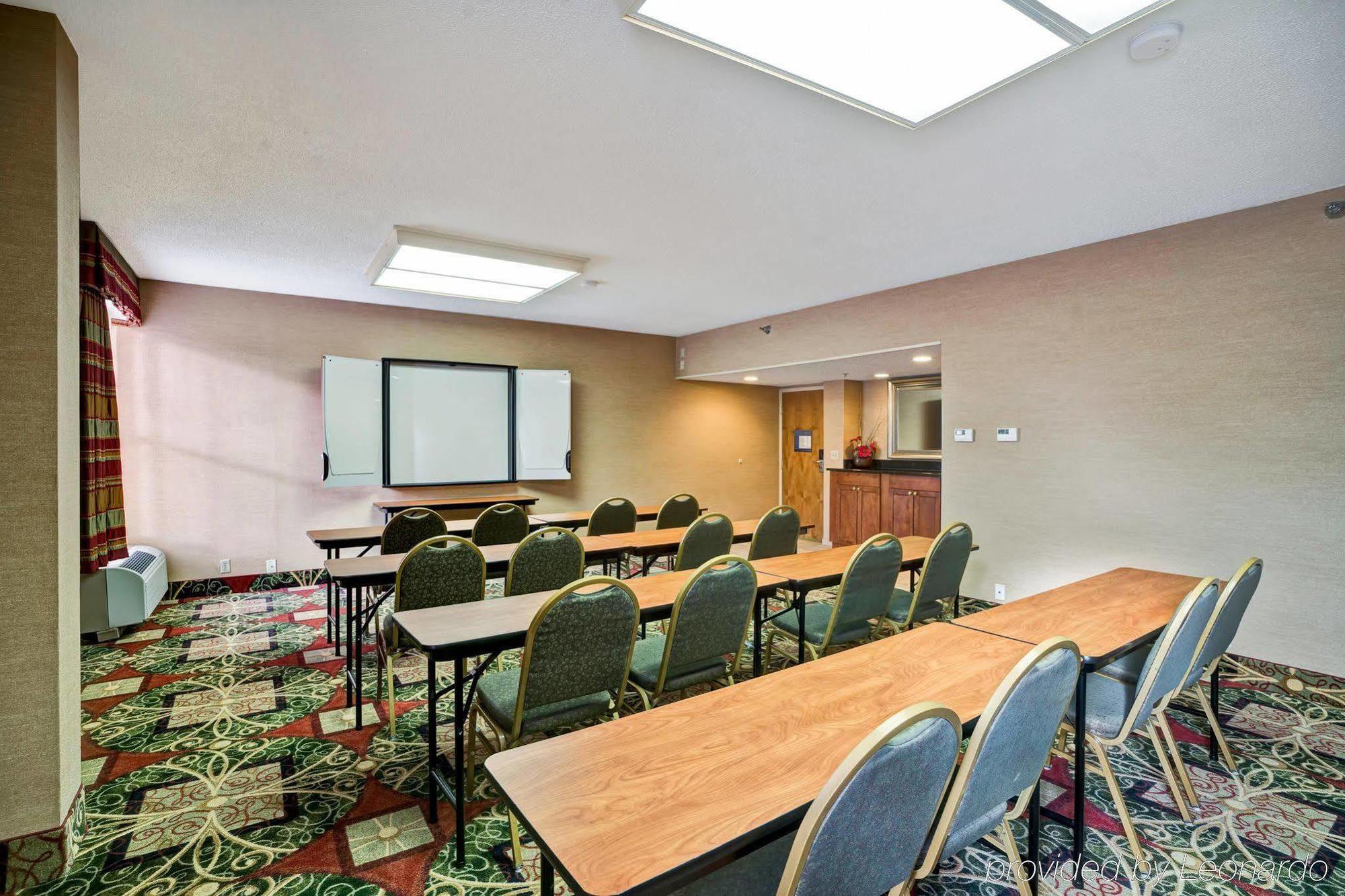 Hampton Inn State College Exterior photo